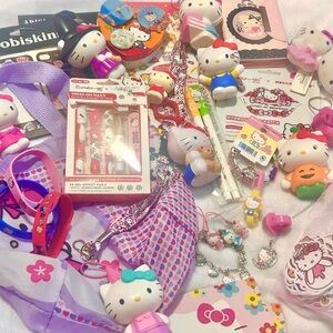 MYSTERY SURPRISE HELLO KITTY BAG